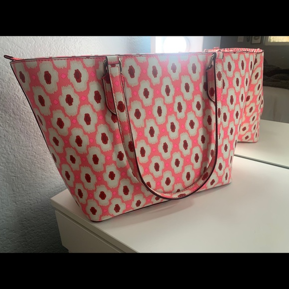 KATE SPADE TOTE ♠️💗 - Picture 3 of 4
